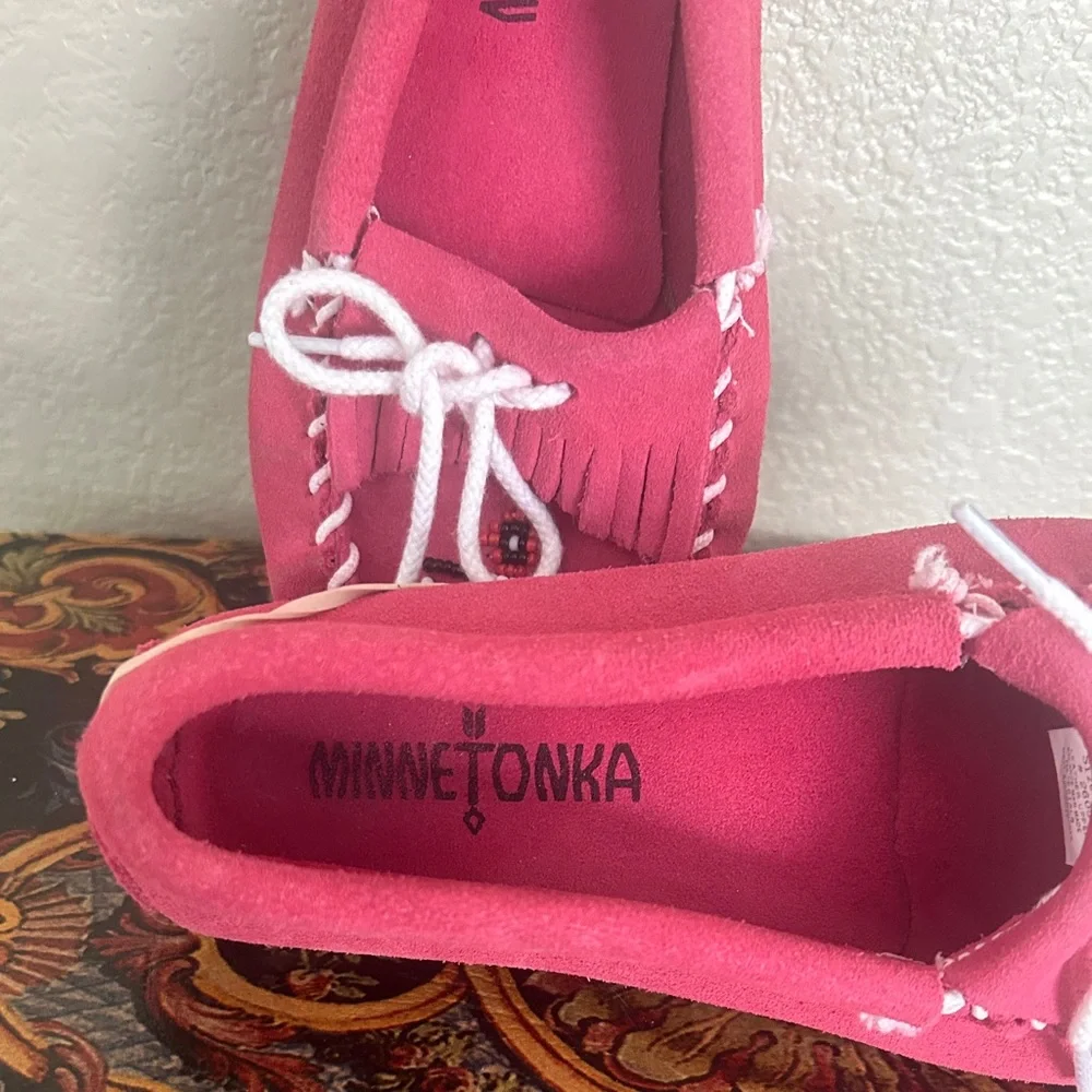 Minnetonka bright pink